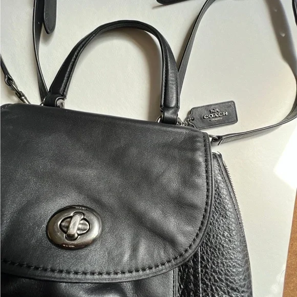 Coach Black Leather Backpack with Adjustable Straps - Picture 2 of 9